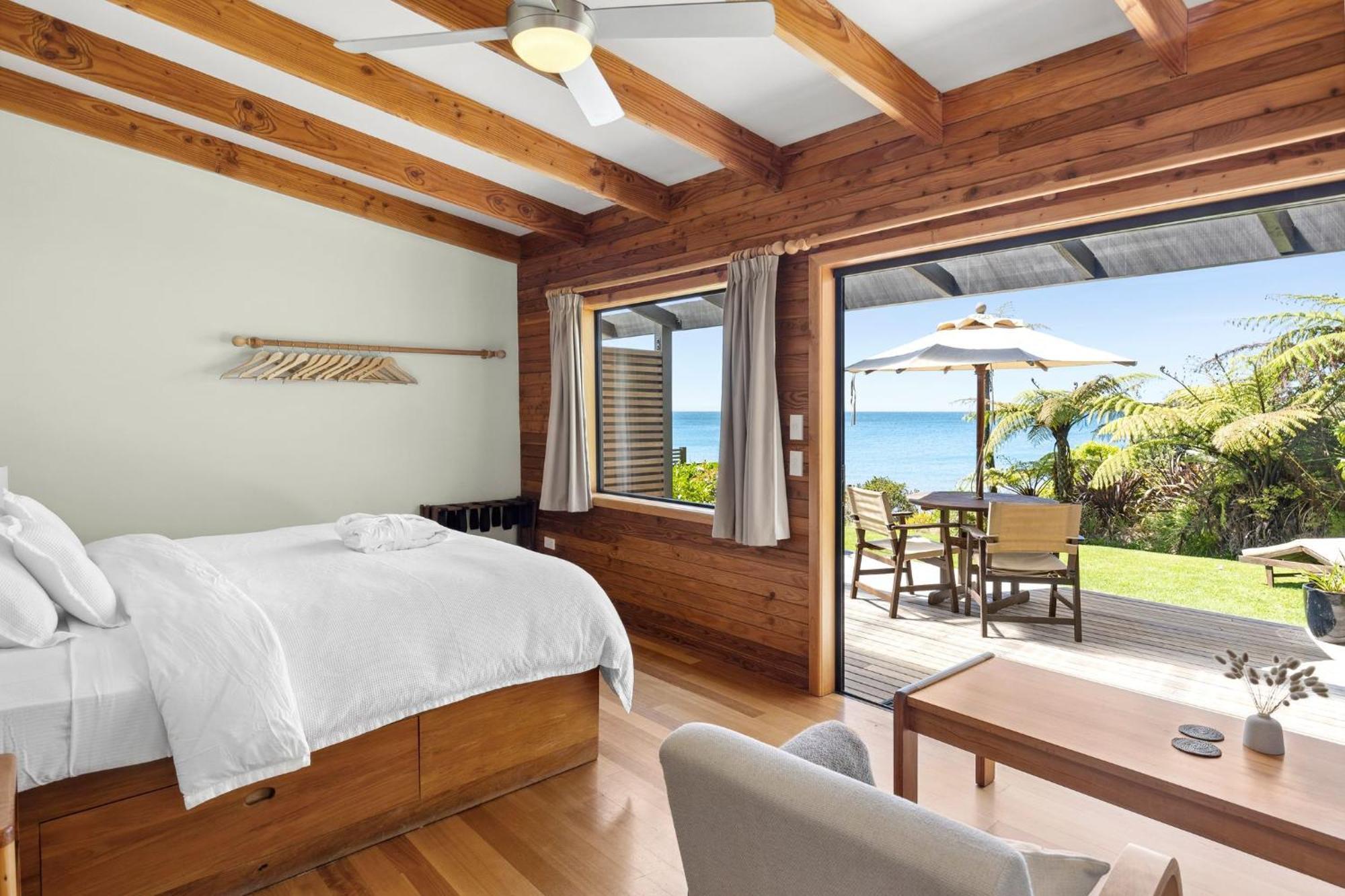 Adrift In Golden Bay- Absolute Beachfront Villas (Adults Only) Collingwood Εξωτερικό φωτογραφία