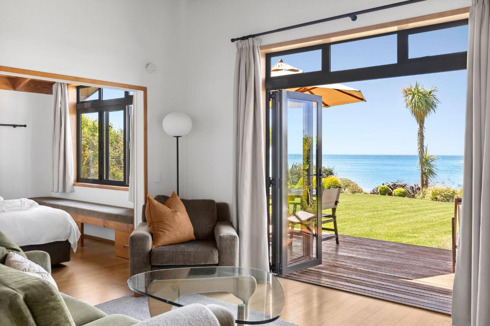 Adrift In Golden Bay- Absolute Beachfront Villas (Adults Only) Collingwood Εξωτερικό φωτογραφία